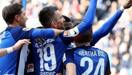 德甲:美因茨与弗赖堡！恭喜私房菜大满贯！二串收下！今日继续出发！！