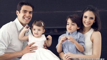 25岁成为世界足球先生，10年婚姻突生变故，如今邂逅超模终遇真爱